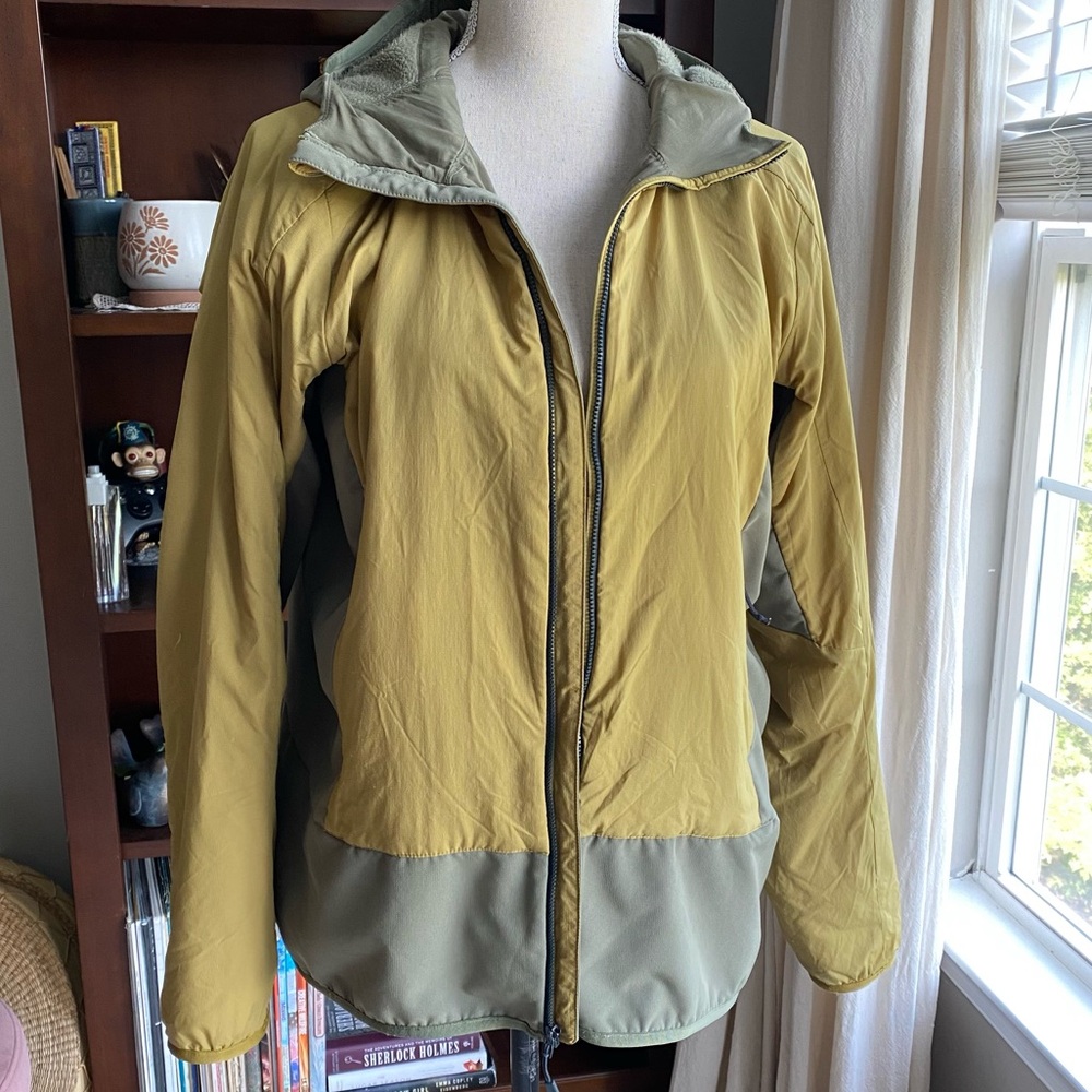 Mountain Hardwear Pertex Jacket Coat Olive Green Womans Extra Large EUC